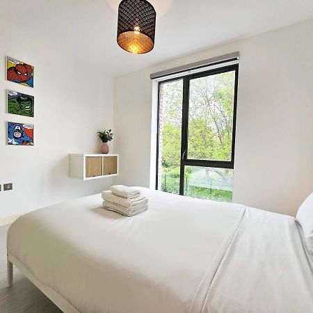 Centrally Located Spacious Flat Near Canary Wharf London Bagian luar foto