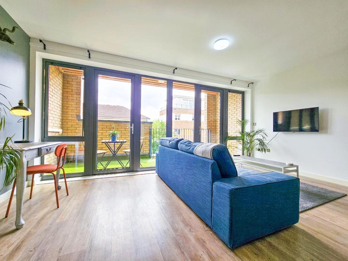 Centrally Located Spacious Flat Near Canary Wharf London Bagian luar foto
