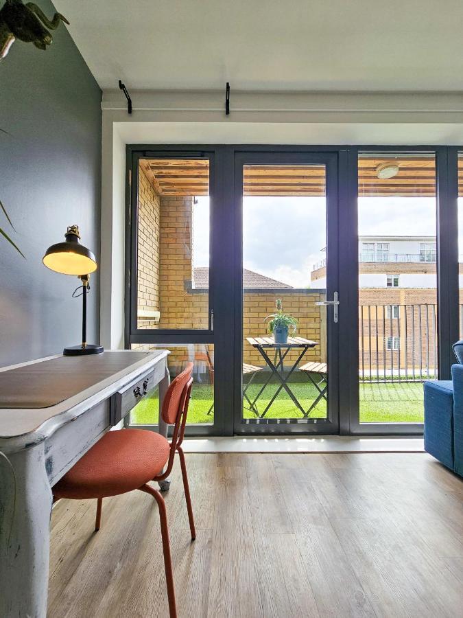 Centrally Located Spacious Flat Near Canary Wharf London Bagian luar foto
