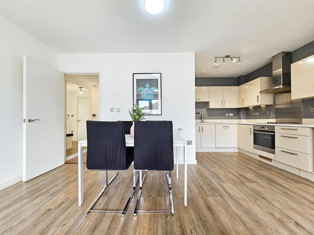Centrally Located Spacious Flat Near Canary Wharf London Bagian luar foto